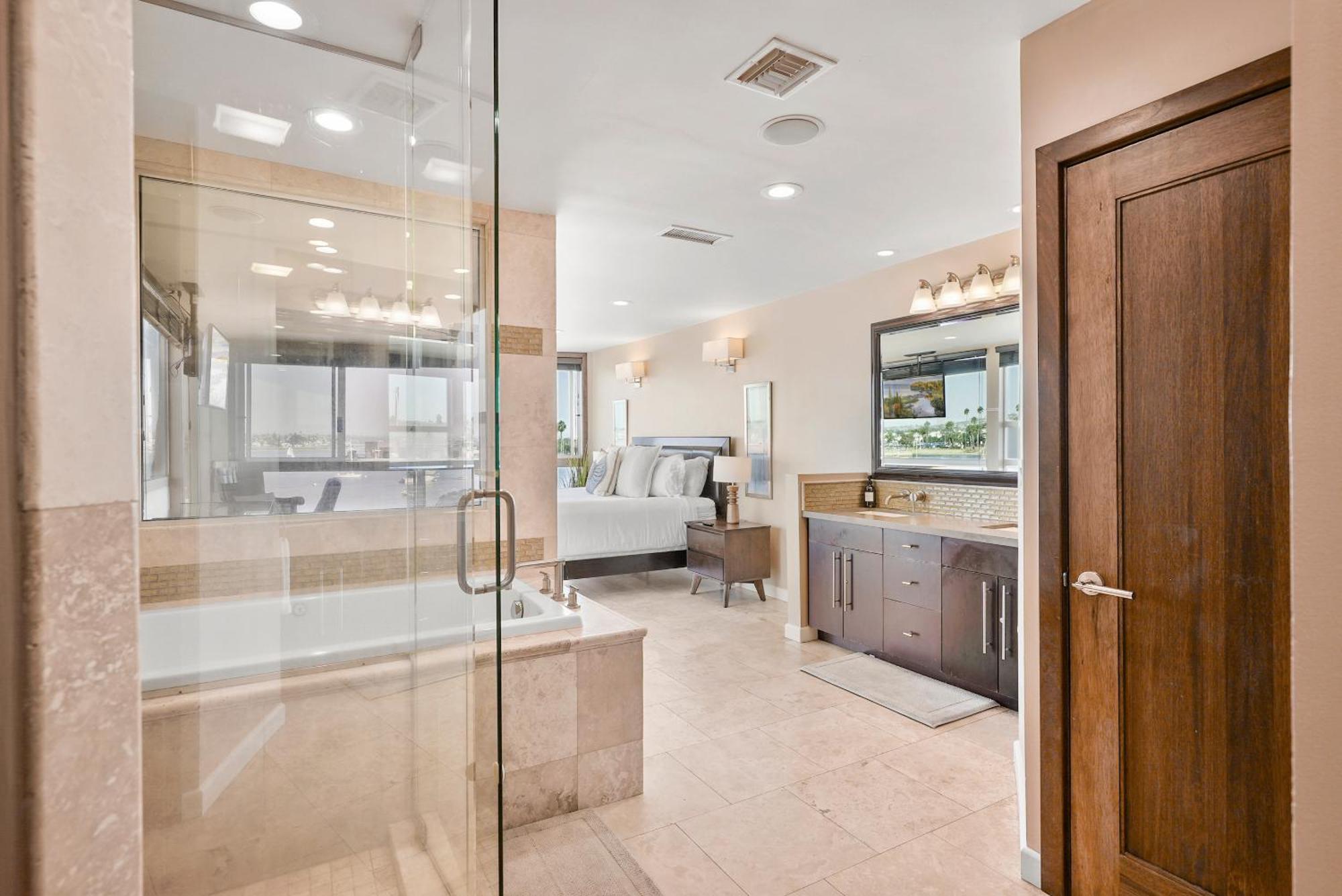 Stunning Bayfront Condo With Gorgeous Views, Garage, Massive Roof Deck & Ac - Dogs Welcome! San Diego Exteriér fotografie